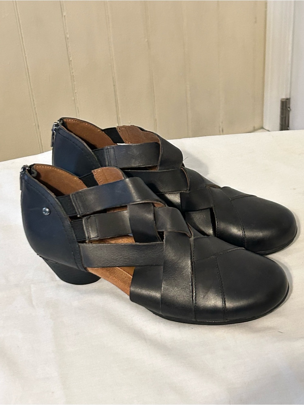 Cobb Hill (Rockport) Laurel Woven Leather Black Booties Size 8/NWOT